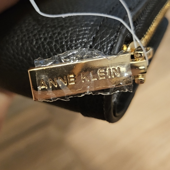 Anne Klein Gold and Black Wallet Sleek Design - Picture 5 of 7